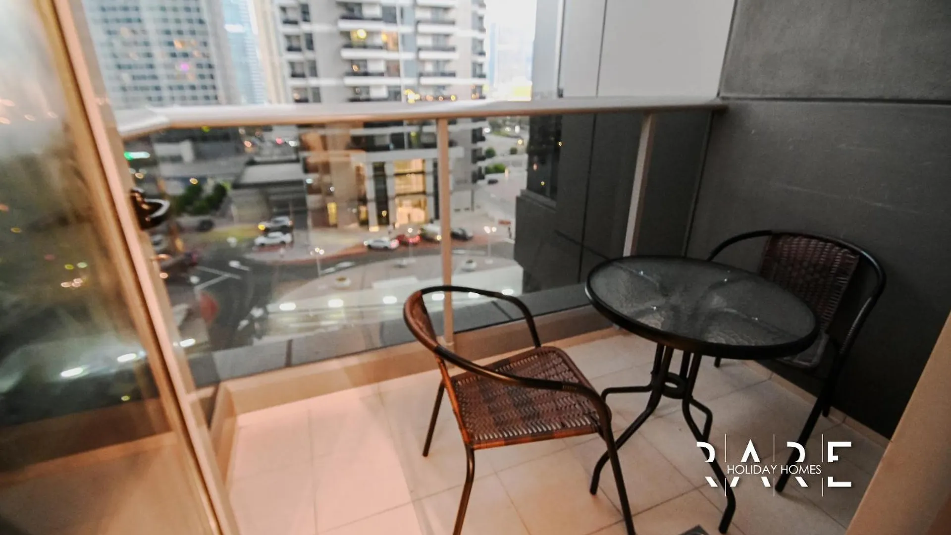 Green Lakes Tower: Jumeirah Lake Towers Apartment with Dubai Marina Views United Arab Emirates