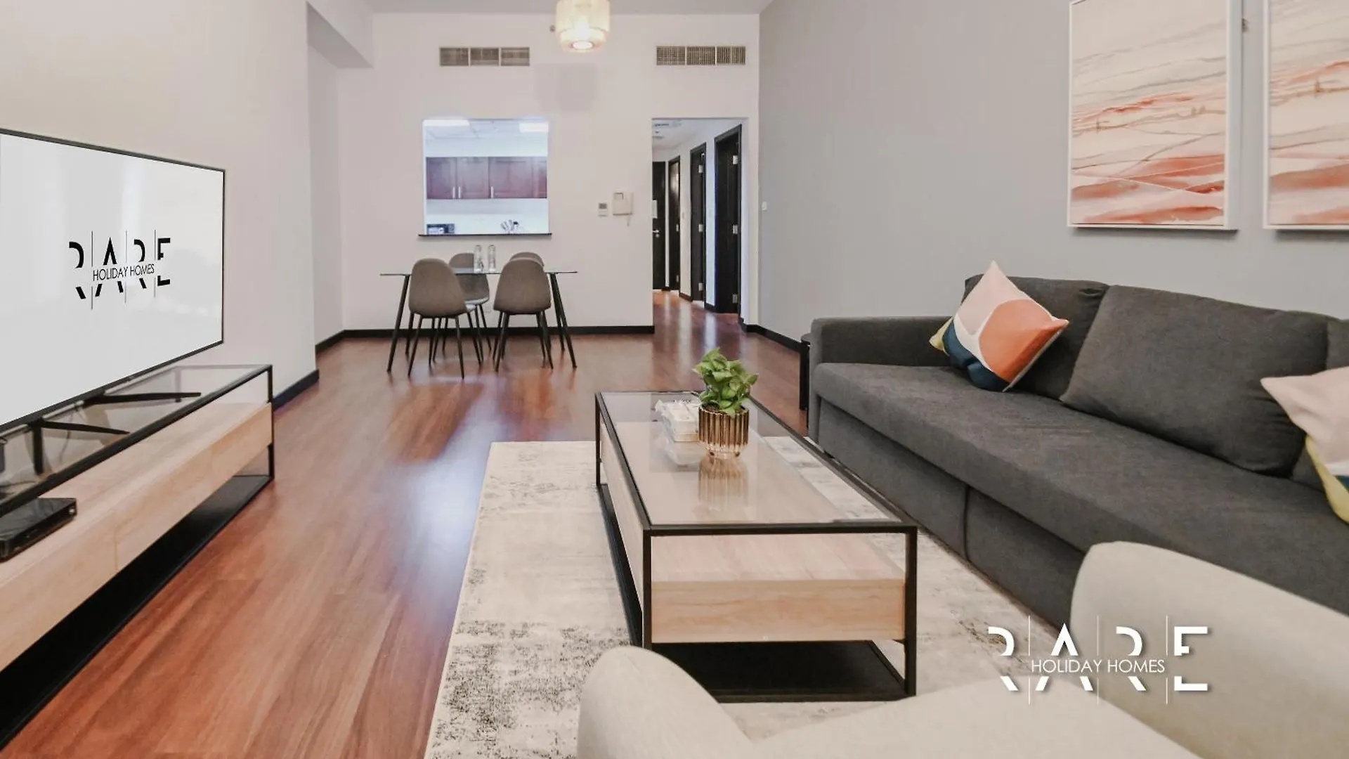 Green Lakes Tower: Jumeirah Lake Towers Apartment with Dubai Marina Views United Arab Emirates